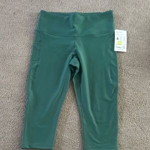 Athletha Capri Green tights